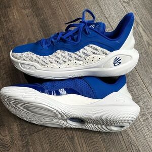 Under Armour Blue Basketball Shoes - EUC